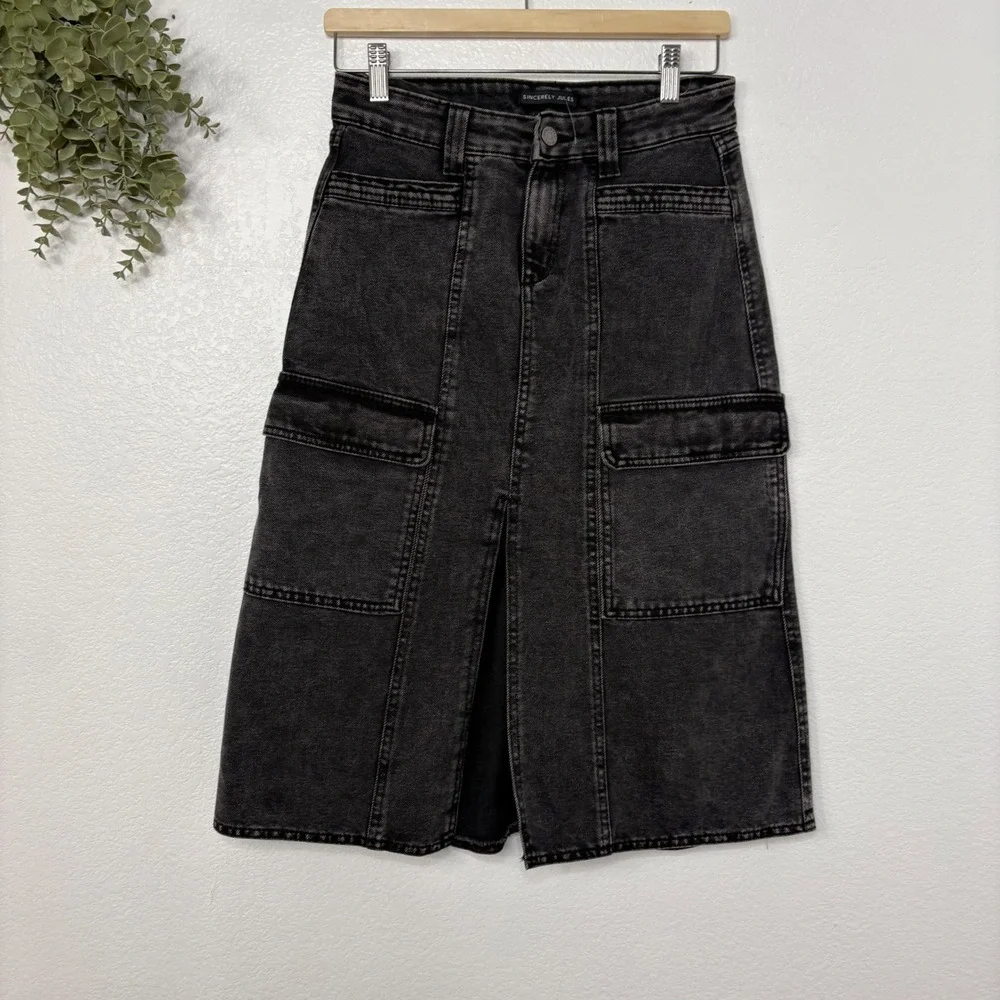 Sincerely Jules Black Washed Denim Cargo Midi Skirt‎ Front Slit Utility Pockets